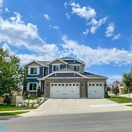 Oquirrh Mountain Haven Villa